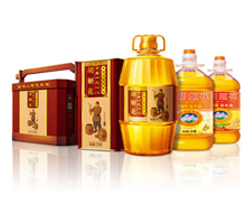 迅捷食用油灌裝機(jī)助推胡姬花精品食用油
